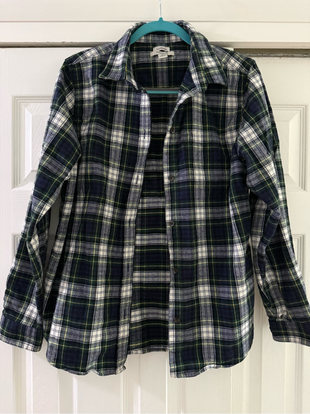 💙💚 L.L.Bean Dark Green and Navy Plaid Relaxed Fit Shirt 💙💚